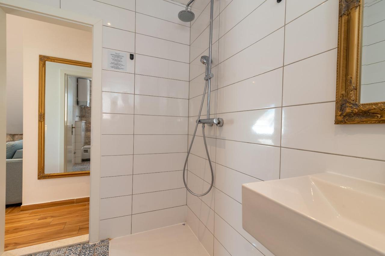 Residence Providenca Trogir Exterior photo